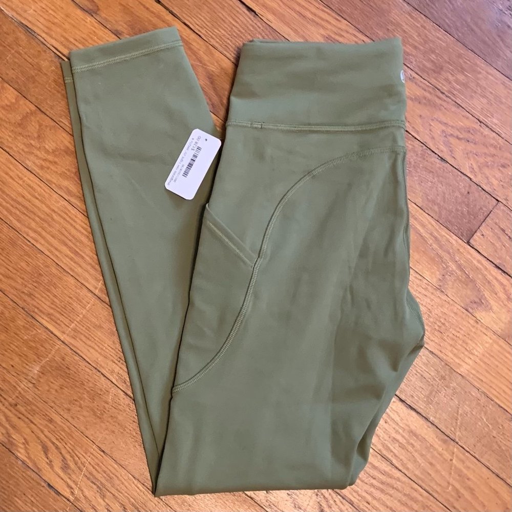 *Host Pick* Lululemon Invigorate HR Tight 25"